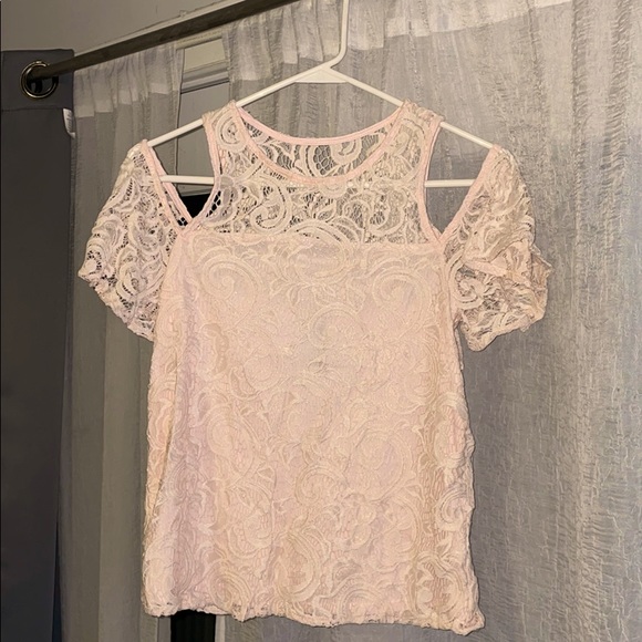 Lacey cutout shoulder top - Picture 1 of 3